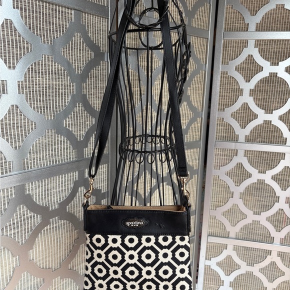 Spartina 449 Black and White Patterned Crossbody Bag With A Little Mark On Front - Picture 16 of 16